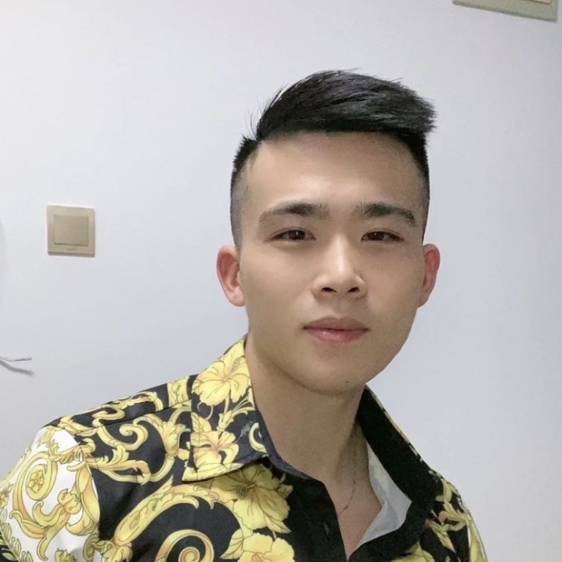 迷彩冲锋衣的第一张照片--淮安相亲服务中心