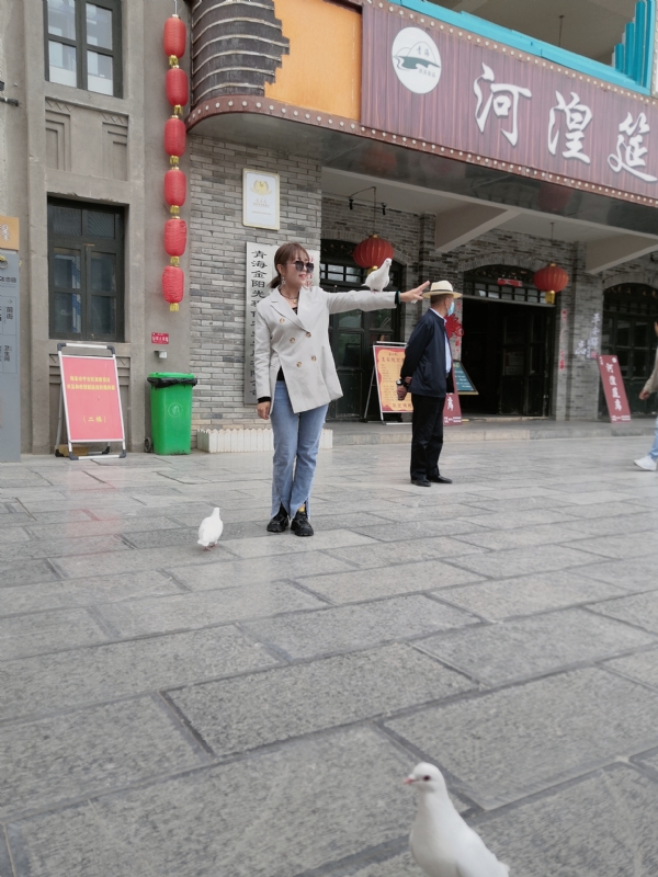 艳艳的第一张照片--淮安相亲服务中心