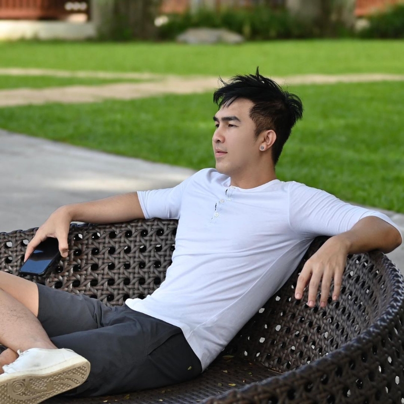 老曾的第一张照片--淮安相亲服务中心