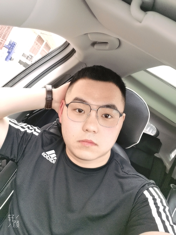 海阔天空的第一张照片--淮安相亲服务中心