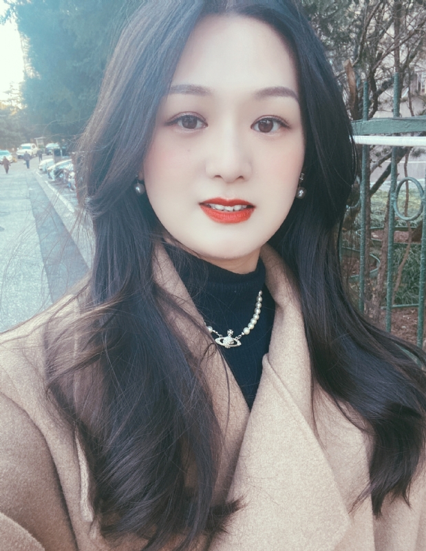 盧盈穎的第一张照片--淮安相亲服务中心