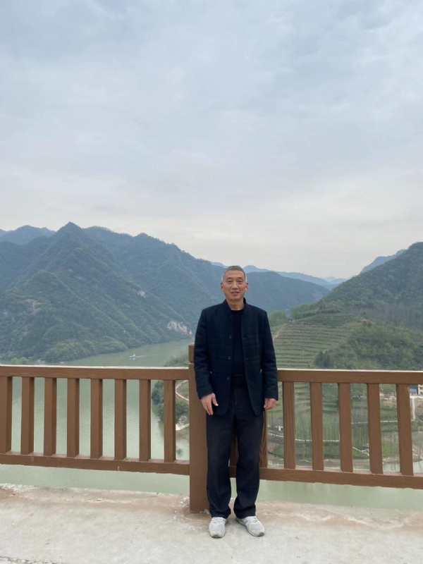 雪芳的第一张照片--淮安相亲服务中心