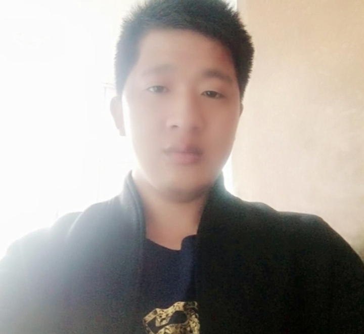 形影不离的第一张照片--淮安相亲服务中心