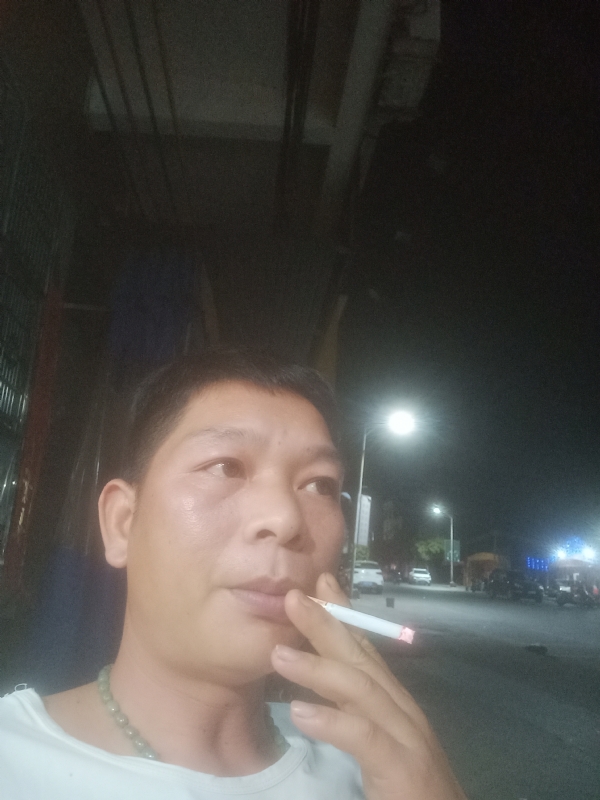 善解人意的第一张照片--淮安相亲服务中心