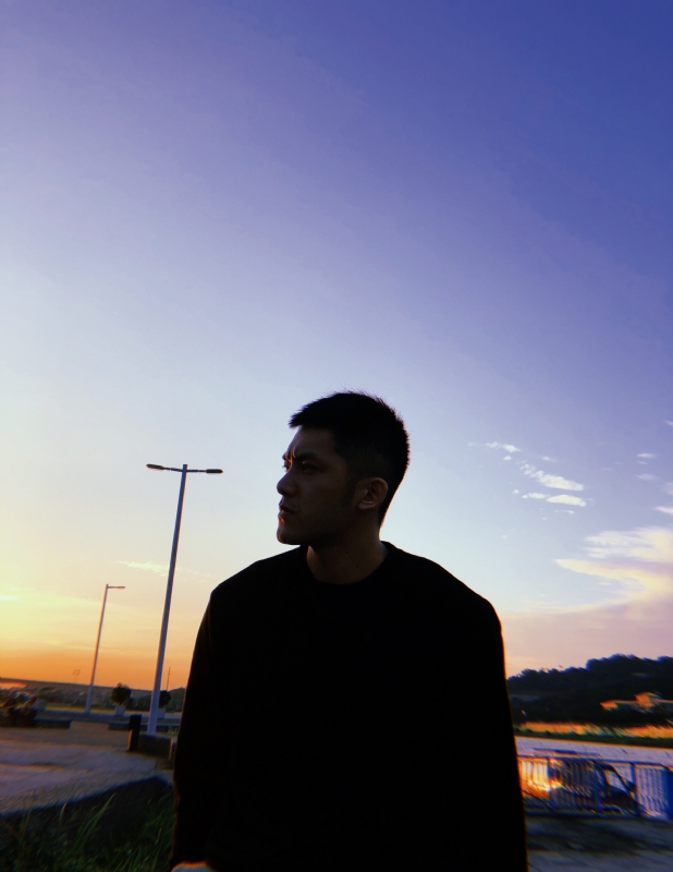 只抽半根煙的第二张照片--淮安相亲服务中心