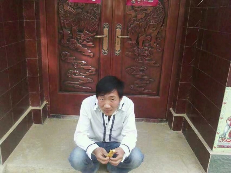 潘先生的第一张照片--淮安相亲服务中心