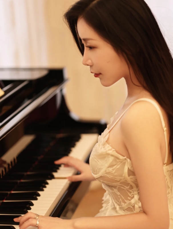 linlin的第二张照片--淮安相亲服务中心