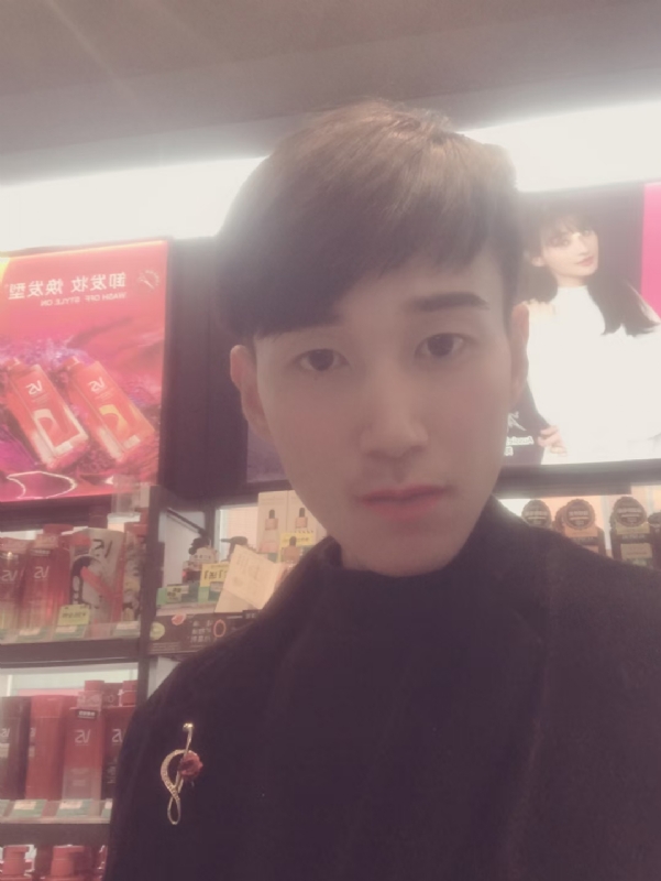 唯美的爱情故事的第一张照片--淮安相亲服务中心