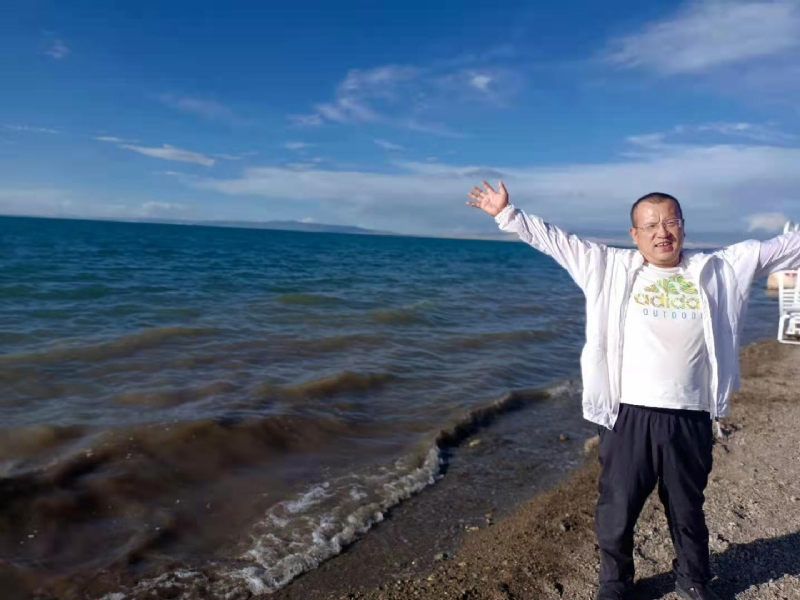 蜜蜂的第一张照片--淮安相亲服务中心