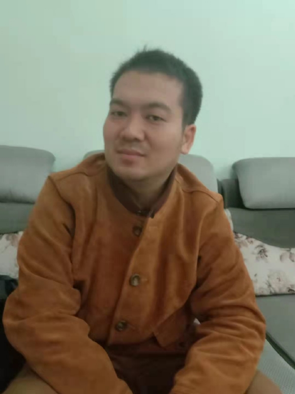 艺民的第一张照片--淮安相亲服务中心