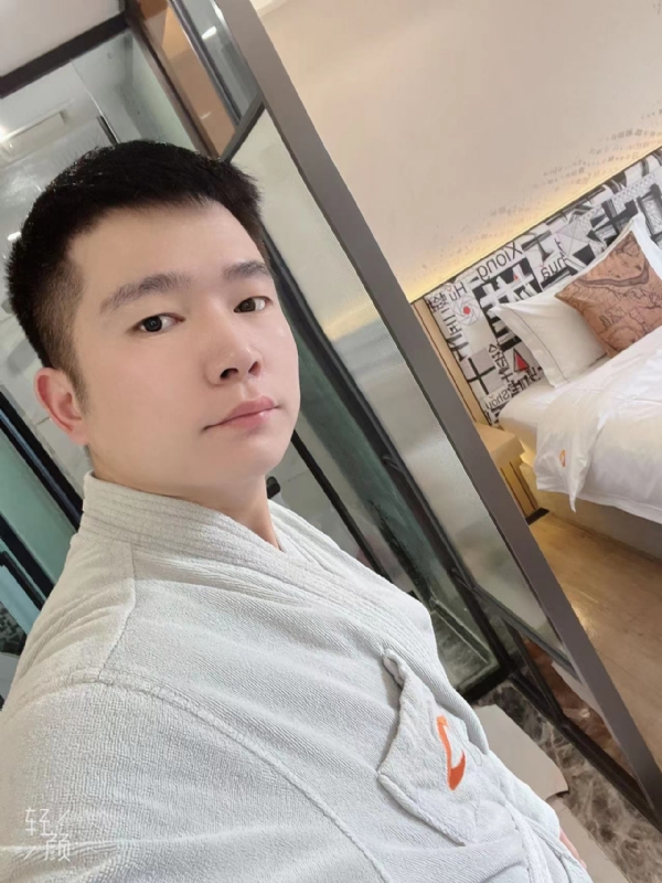 绿帽的第一张照片--淮安相亲服务中心