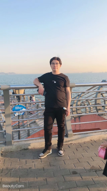 陆迅的第二张照片--淮安相亲服务中心