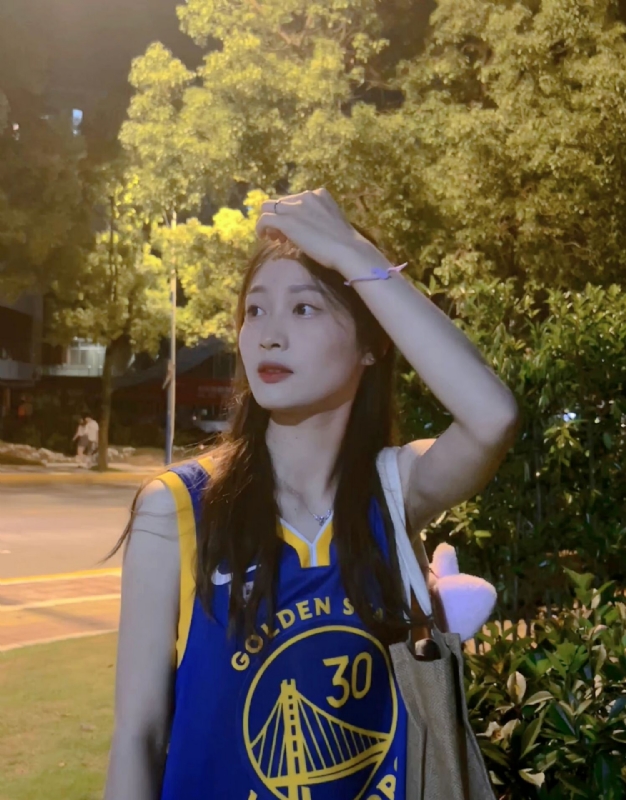 小趴菜的第三张照片--淮安相亲服务中心