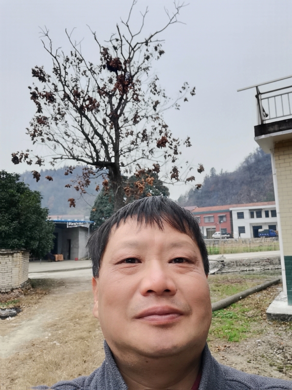 苏众青春冲浪的第一张照片--淮安相亲服务中心