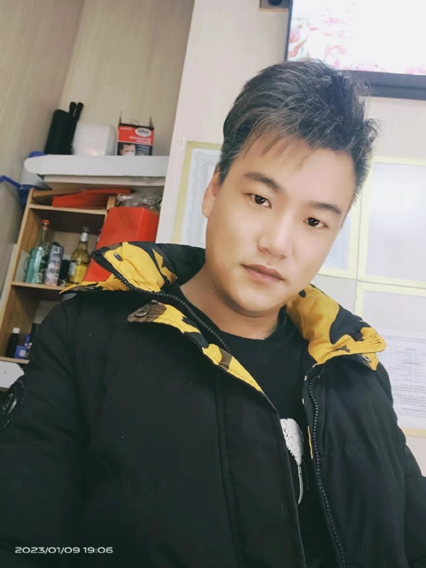 孤酒枕愁眼眠的第一张照片--淮安相亲服务中心