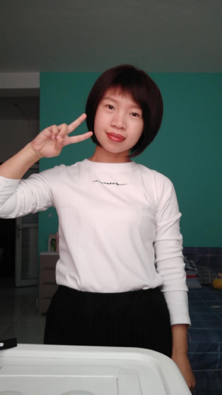 向日葵的第一张照片--淮安相亲服务中心