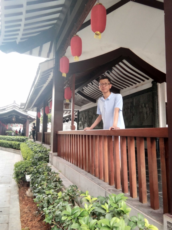 lijian的第一张照片--淮安相亲服务中心