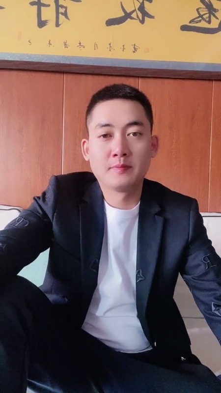 李泽胜的第一张照片--淮安相亲服务中心