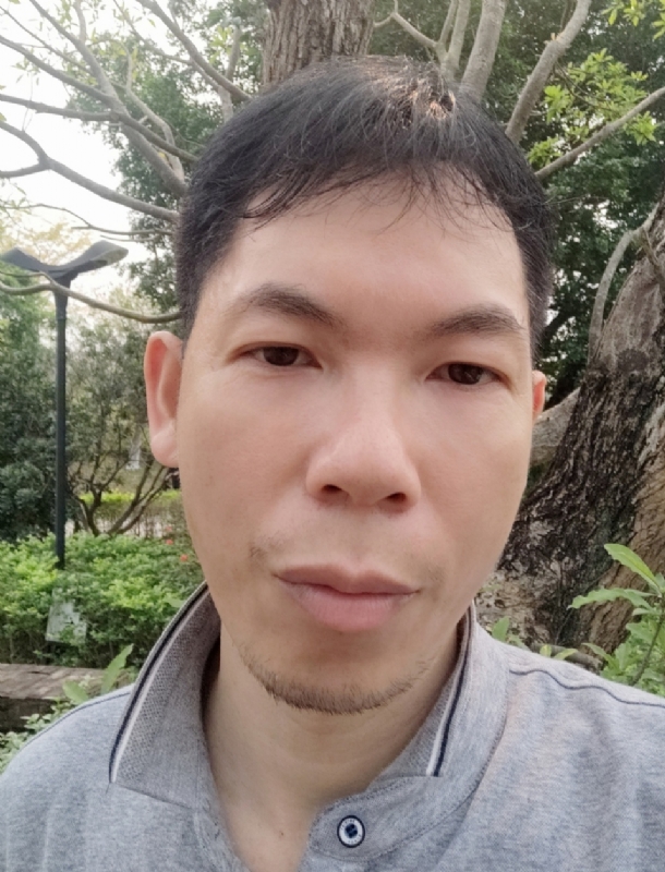 漂浮的云的第一张照片--淮安相亲服务中心