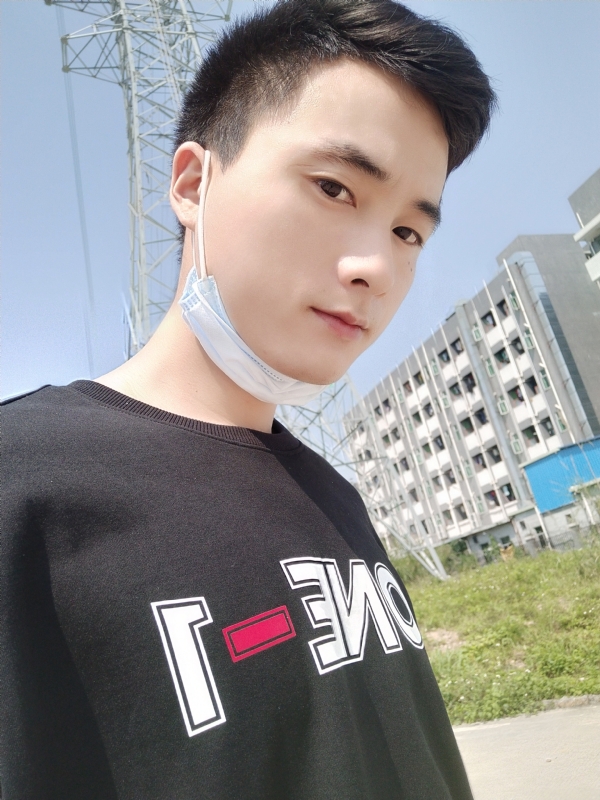 何凡的第一张照片--淮安相亲服务中心