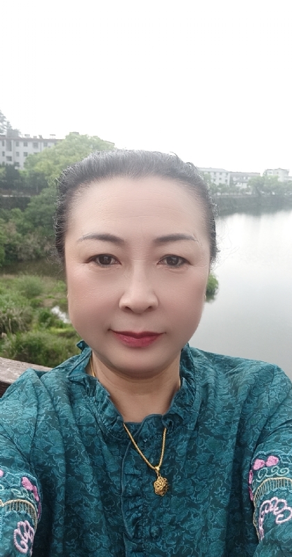 雨中情的第一张照片--淮安相亲服务中心