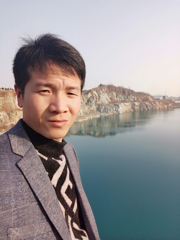 寒夜的第二张照片--淮安相亲服务中心