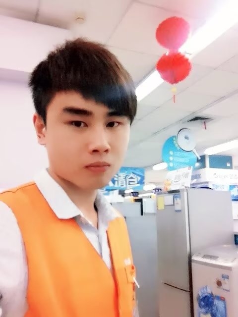 罗自强的第一张照片--淮安相亲服务中心