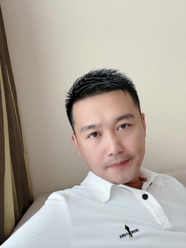 笑望人非的第一张照片--淮安相亲服务中心