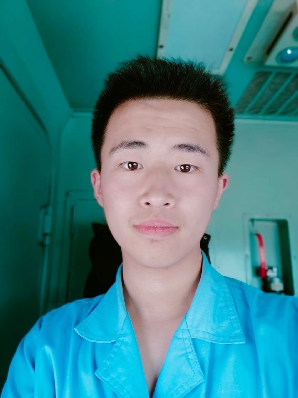 生而为人的第四张照片--淮安相亲服务中心