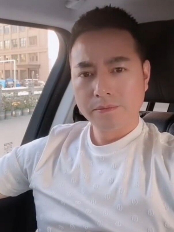 勿忘初心的第一张照片--淮安相亲服务中心