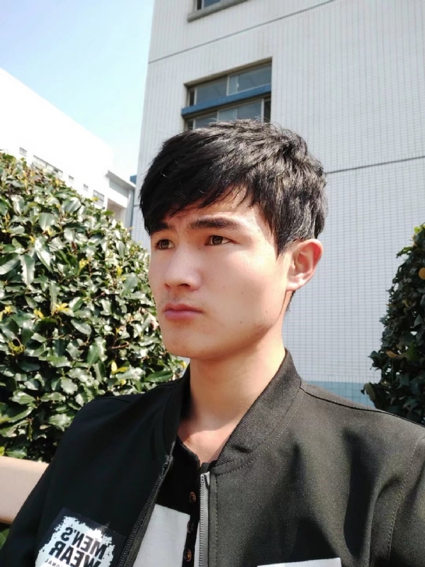 阳光男孩的第四张照片--淮安相亲服务中心