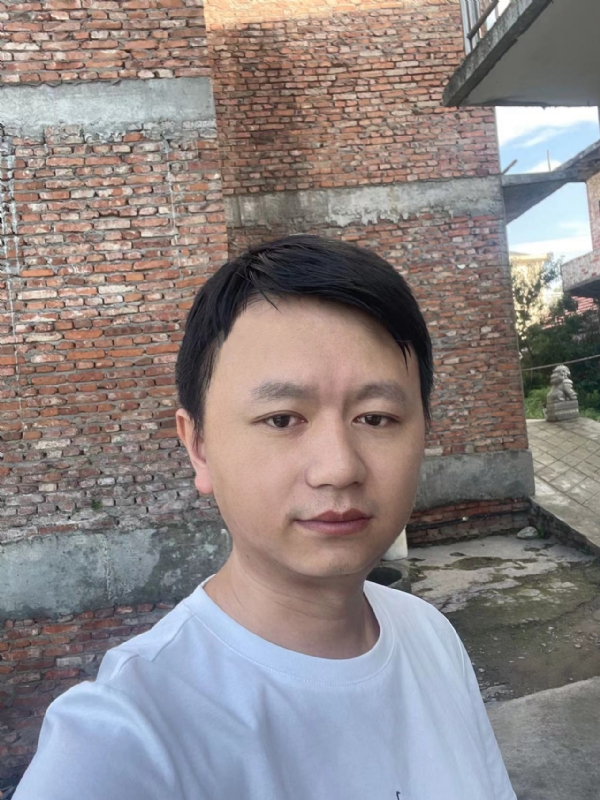 行人的第二张照片--淮安相亲服务中心