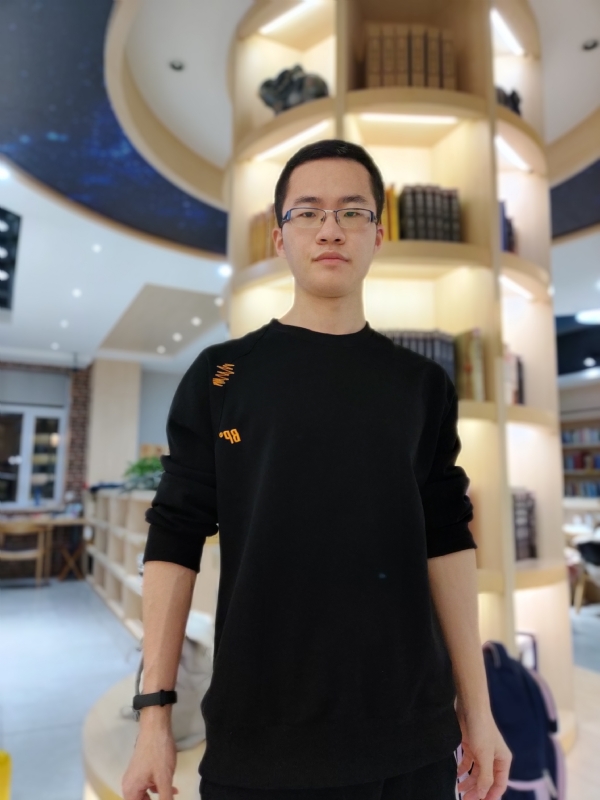 轩墨的第一张照片--淮安相亲服务中心