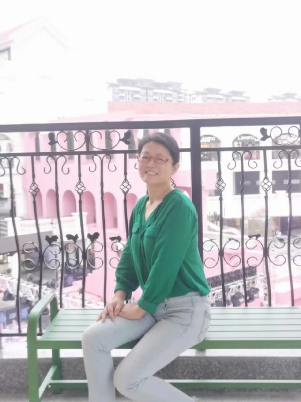 丽华的第三张照片--淮安相亲服务中心