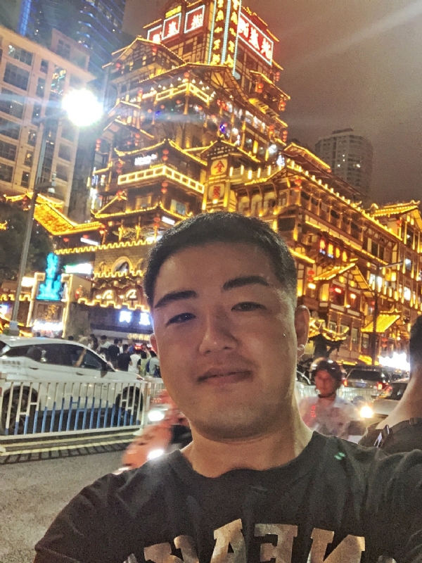 钢铁侠的第一张照片--淮安相亲服务中心