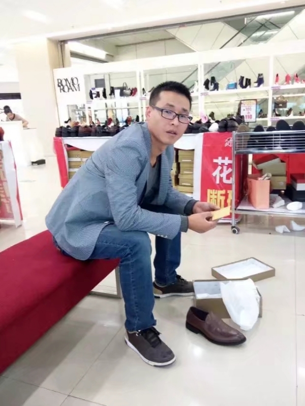 借我你的手的第一张照片--淮安相亲服务中心