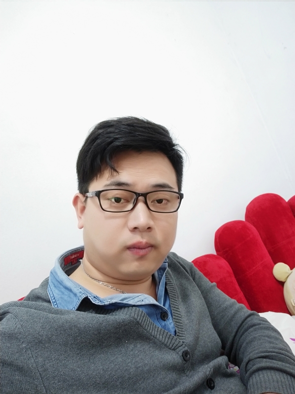 何必在亿的第一张照片--淮安相亲服务中心