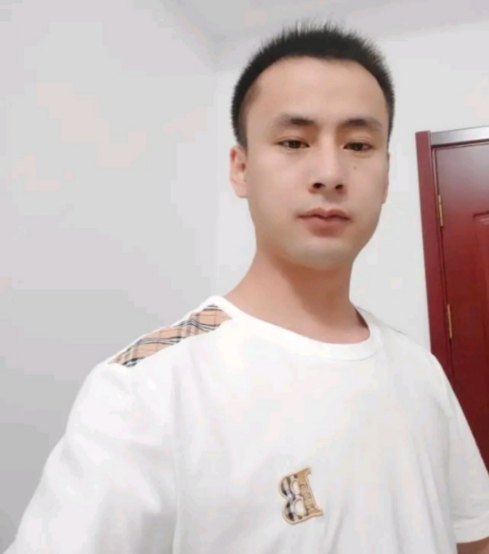 海阔天空的第一张照片--淮安相亲服务中心