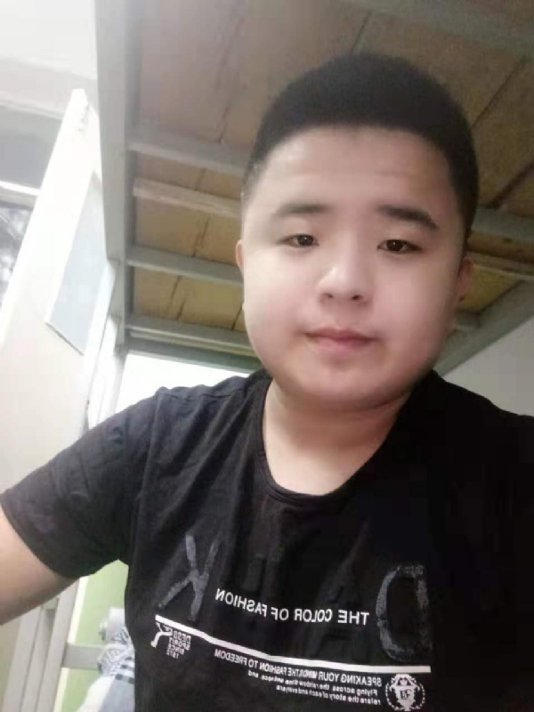 打小就爱淘气的第一张照片--淮安相亲服务中心