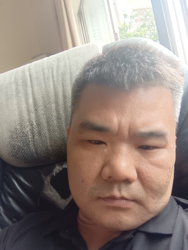 路人的第一张照片--淮安相亲服务中心