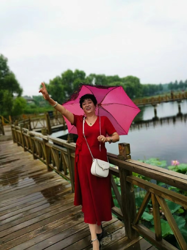 陈姐的第三张照片--淮安相亲服务中心