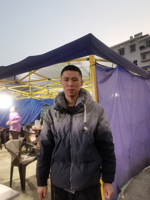 谁谁谁的第一张照片--淮安相亲服务中心