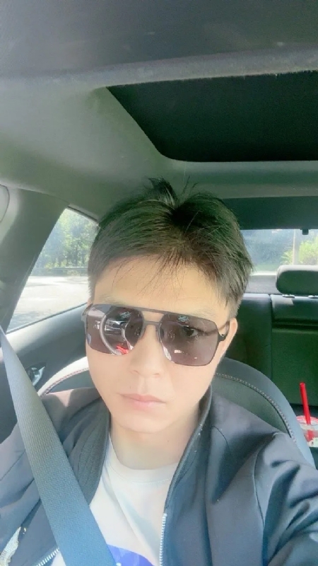 怀念的第一张照片--淮安相亲服务中心