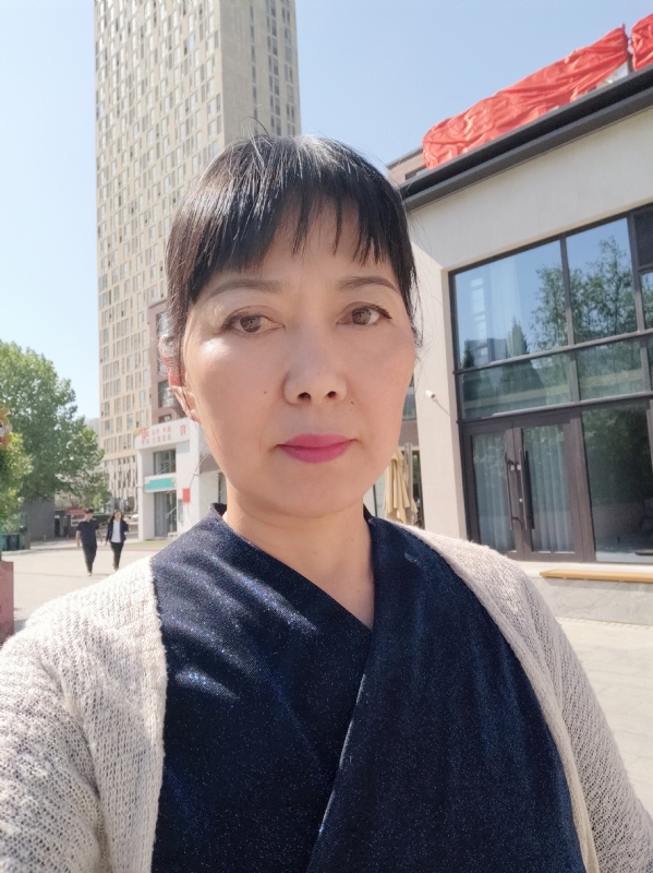 天山雪莲的第一张照片--淮安相亲服务中心