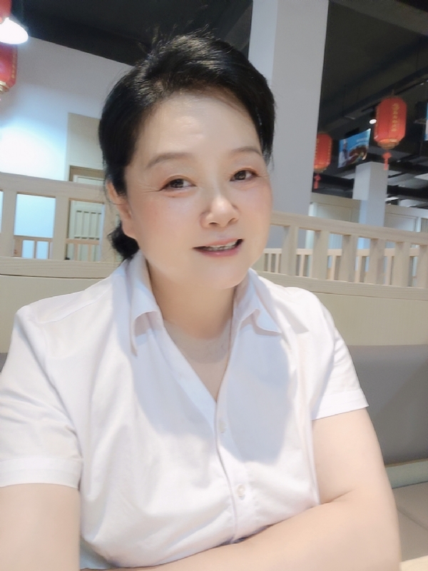 丁姐爱生活的第一张照片--淮安相亲服务中心