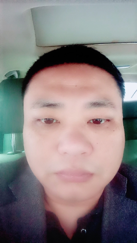 向日葵的第一张照片--淮安相亲服务中心