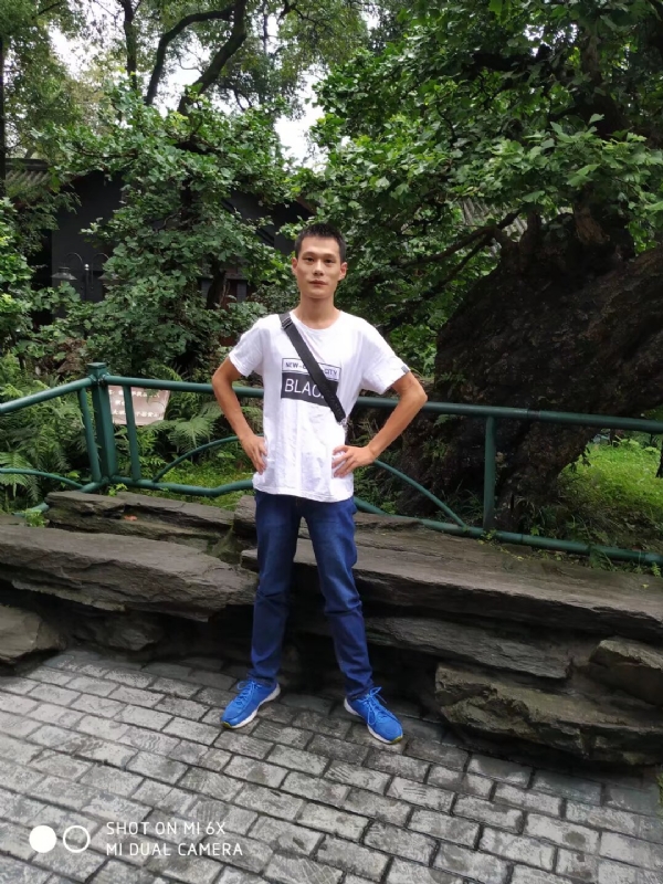 会飞的猪的第一张照片--淮安相亲服务中心