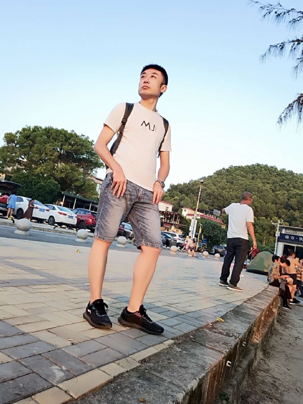 俊皓的第一张照片--淮安相亲服务中心