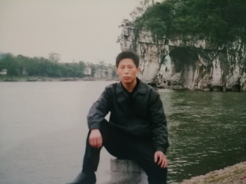 庸人自扰的第一张照片--淮安相亲服务中心