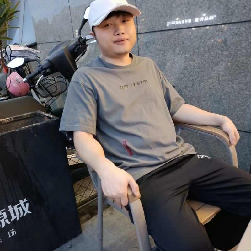 风吹半夏的第一张照片--淮安相亲服务中心